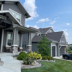 Bush Trimming by Undefeated Landscaping LLC. reviewed on May 20, 2022