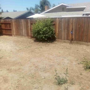 Bush Trimming by Vill’s landscaping reviewed on May 5, 2025