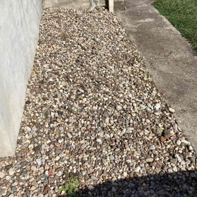 Flower Bed Weeding by Jay R reviewed on July 23, 2025