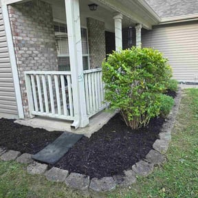 Weeding by SGE Lawn Care reviewed on July 25, 2025