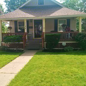 Bush Trimming by Quality Lawns SC reviewed on August 4, 2022