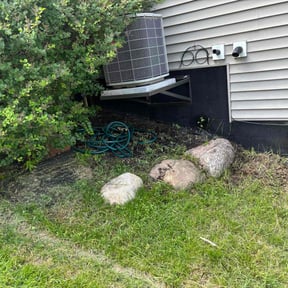 Flower Bed Weeding by WBG Lawn Solutions reviewed on July 14, 2025