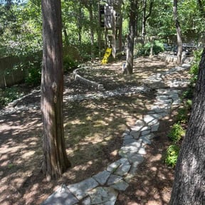 Weeding by It's Dubble Better Lawn & haul reviewed on June 27, 2022