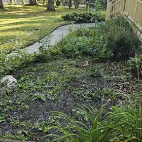 Flower Bed Weeding by Graceful Lawn Care reviewed on July 24, 2022