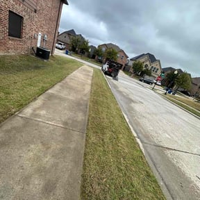 Cleanups by Martinez lawncare reviewed on July 9, 2021