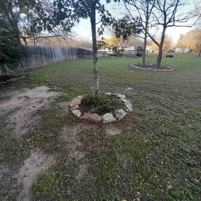 Leaf Removal by L&G Landscapes reviewed on July 25, 2025
