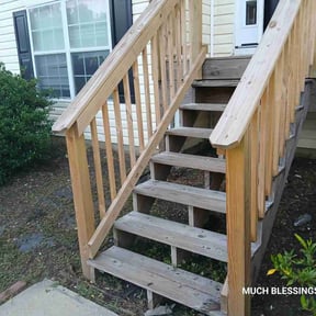 Flower Bed Weeding by BB Lawncare reviewed on May 17, 2022