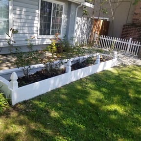 Bush Trimming by Universal lawnscaping reviewed on April 26, 2022