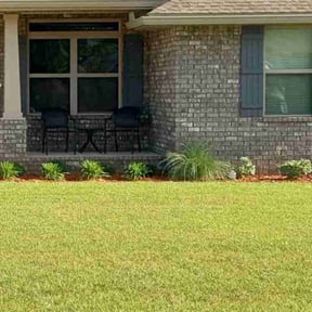 Flower Bed Weeding by GrassFX Lawn Care reviewed on November 3, 2021