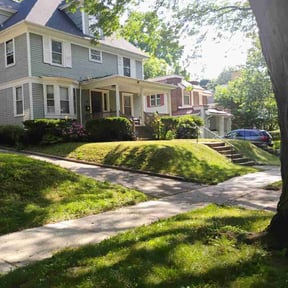 Cleanups by Family Lawn Care reviewed on October 3, 2022