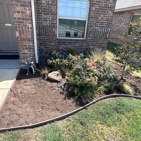 Flower Bed Weeding by SLC Lawn Artisty reviewed on February 24, 2025