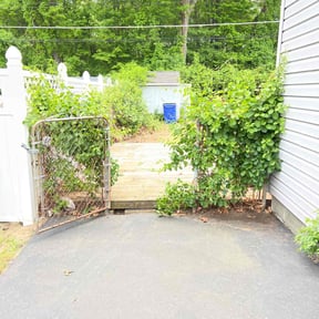 Leaf Removal by Diamonds Landscaping reviewed on June 5, 2022