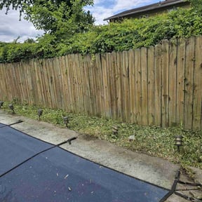 Weed Pulling by Smith's Services reviewed on June 18, 2022