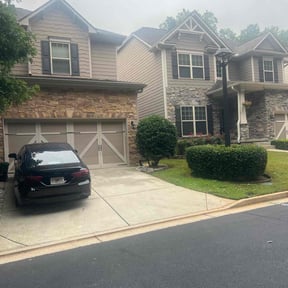 Bush Trimming by Williams Lawn Care reviewed on July 18, 2022