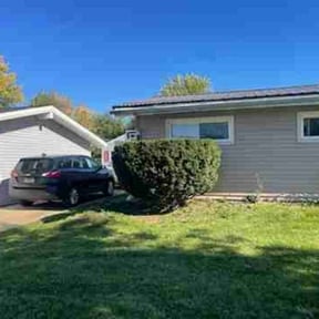 Bush Trimming by TruGreen LawnCare reviewed on June 16, 2024