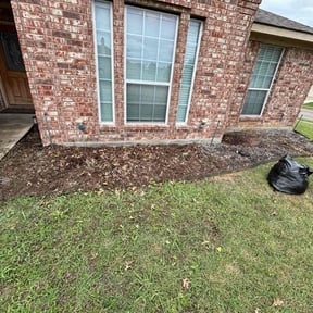 Flower Bed Weeding by BLC reviewed on June 1, 2022