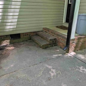Cleanups by Elegant Lawn & Landscaping LLC reviewed on May 22, 2025
