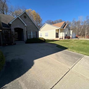 Cleanups by Top notch lawn services reviewed on May 27, 2022