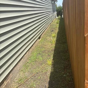Flower Bed Weeding by Affordable Lawncare reviewed on June 21, 2021