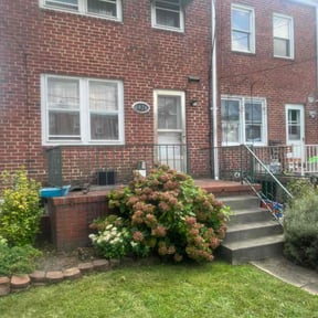 Flower Bed Weeding by Selwyns Roots Lawn Mowing Services reviewed on June 20, 2022