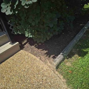 Flower Bed Weeding by Js Lawn Care reviewed on December 2, 2022