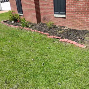 Flower Bed Weeding by Warner construction reviewed on May 31, 2022