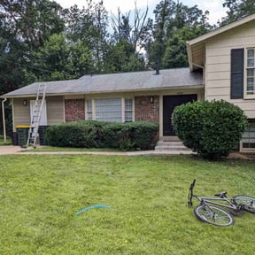 Bush Trimming by SGP Lawn Services reviewed on July 28, 2020