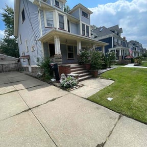 Flower Bed Weeding by T.R. Integrated Services reviewed on June 25, 2022