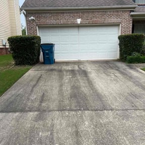 Bush Trimming by Los Hombre Landscaping reviewed on June 9, 2025