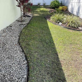Leaf Removal by Verns Lawncare LLC reviewed on October 21, 2022
