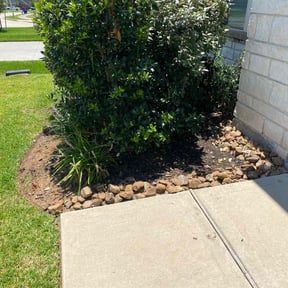 Flower Bed Weeding by Marroquin Landscaping reviewed on July 3, 2025