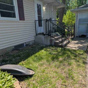 Cleanups by Midwest Ecoscapes reviewed on April 13, 2025
