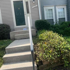 Bush Trimming by Absolute groundskeeping LLC reviewed on April 16, 2022
