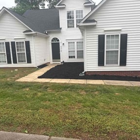 Mulching by Cream of the Cut Lawn Care reviewed on March 31, 2022