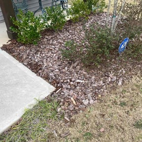 Flower Bed Weeding by 66landscaping LLC reviewed on May 21, 2022