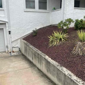 Flower Bed Weeding by Moreno landscaping reviewed on April 11, 2025