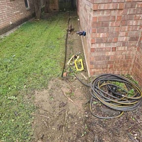 Flower Bed Weeding by Nathaniel Bonsell reviewed on August 1, 2022