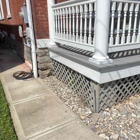 Flower Bed Weeding by Evergreen Outdoor and Construction reviewed on July 6, 2022