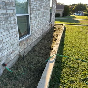 Flower Bed Weeding by Johnny Shaw reviewed on May 20, 2022