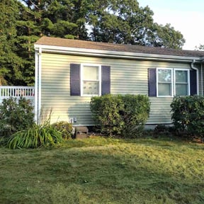 Bush Trimming by Yanez Brothers Landscaping reviewed on July 13, 2022