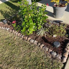 Flower Bed Weeding by Earthmovers Landscaping reviewed on March 19, 2025