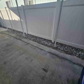 Weeding by Green machine landscaping reviewed on July 31, 2022