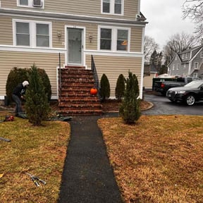 Bush Trimming by Cutting up Lawn and Tree Care reviewed on April 29, 2022