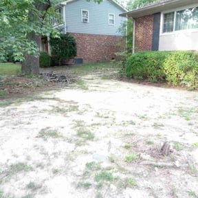 Cleanups by Hudgins Lawncare Maintenance reviewed on May 23, 2025