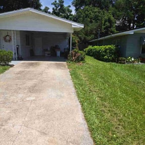 Bush Trimming by Jds Landscaping Services LLC reviewed on November 20, 2022