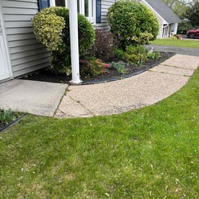Leaf Removal by GREEN Grass landscaping reviewed on June 3, 2025