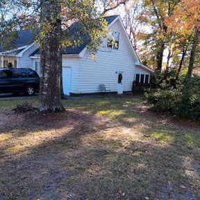 Leaf Removal by Enclave Landscape Management reviewed on May 15, 2022
