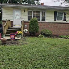 Bush Trimming by A+ services group reviewed on June 2, 2022