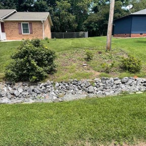 Flower Bed Weeding by L&E services reviewed on June 6, 2022