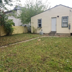 Cleanups by K’S Up landscaping reviewed on May 6, 2025